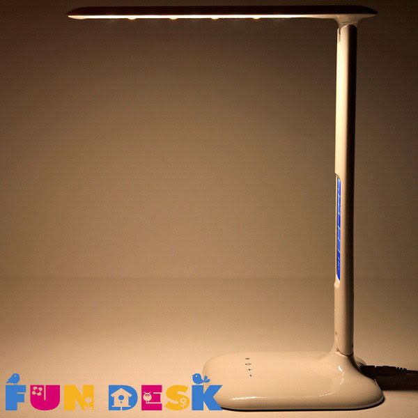 Светодиодная настольная лампа FunDesk LC1